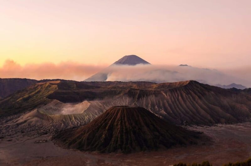 Bromo - Tumpaksewu Waterfall - Ijen From Jogjakarta 4D-3N - Tour Features