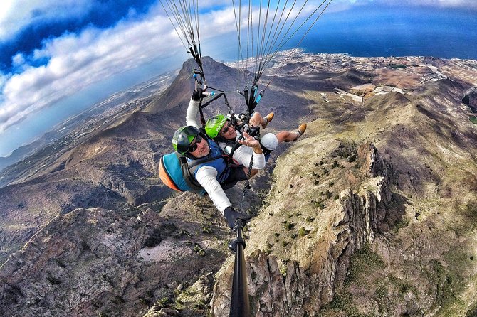 BRONZE Tandem Paragliding Flight in South Tenerife, Free Pick up - Aerial Views and Commentary