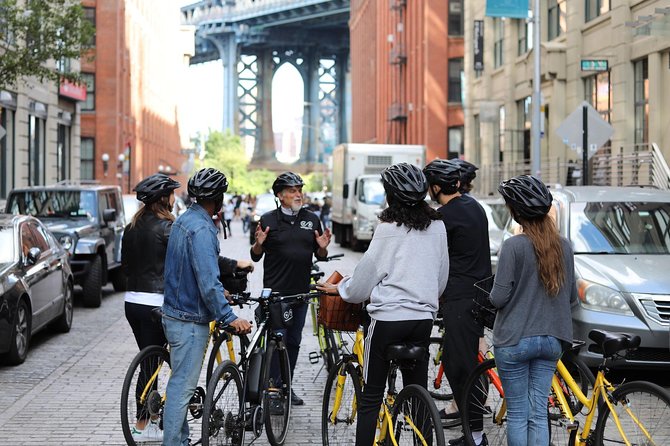 Brooklyn Bridge and Waterfront 2-hour Guided Bike Tour - Guided Tour With Expert
