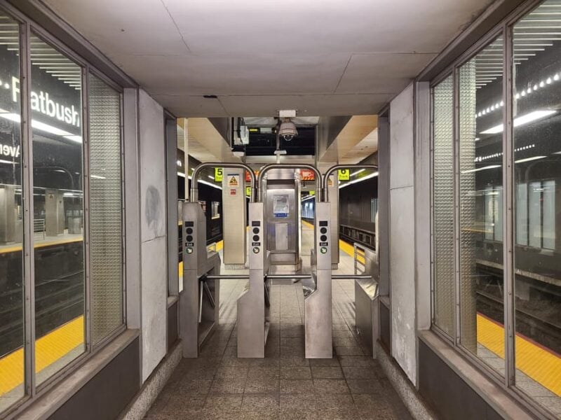 Brooklyn: Subway Secrets and Hidden Stations Private Tour - Multi-Line Subway Adventure