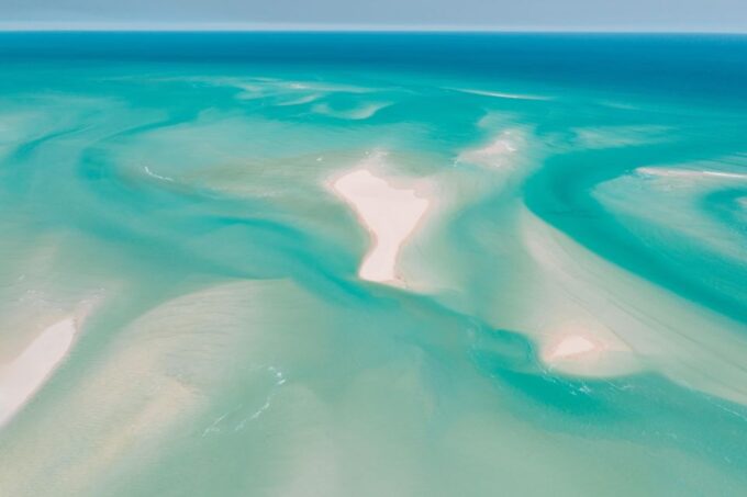 Broome: Cliffs & Coast 60 Minute Scenic Helicopter Flight - Activity Duration and Language