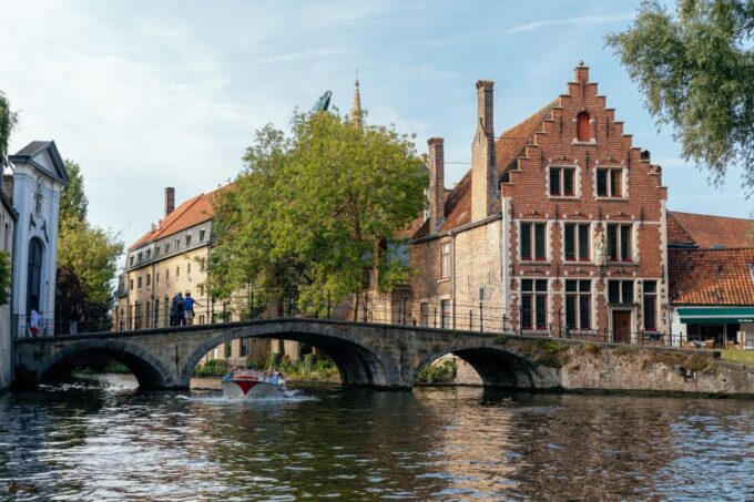 Bruges: 1.5-Hour Private Kick-Start Tour With a Local - Local Insights