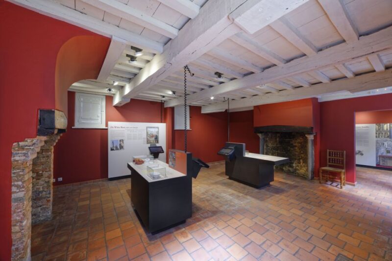 Bruges: Adornesdomain and Jerusalem Chapel Entry Tickets - Experience Highlights