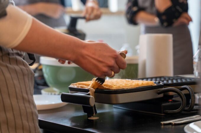 Bruges: Belgian Waffle-Making Workshop With Beer Tasting - Beer Tasting Details