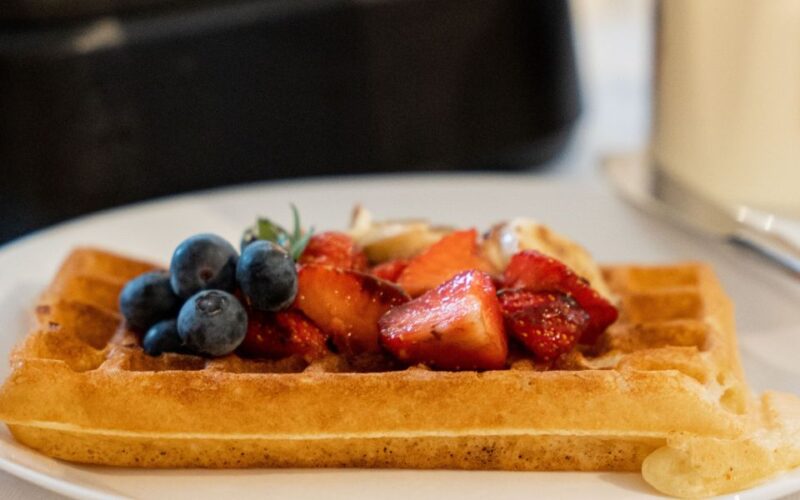 Bruges: Belgian Waffles N Coffee Breakfast: All You Can Eat - Key Points
