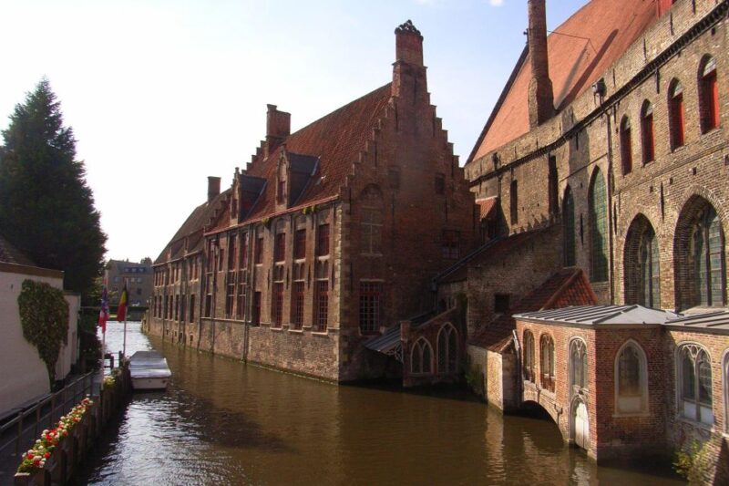 Bruges: Bruges Private Walking Tour - Booking Flexibility