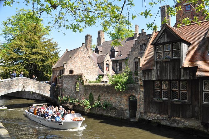 Bruges by Bike, Secret Corners, Street Art and Chocolate! - Visiting Minnewater Lake and Gruuthusemuseum