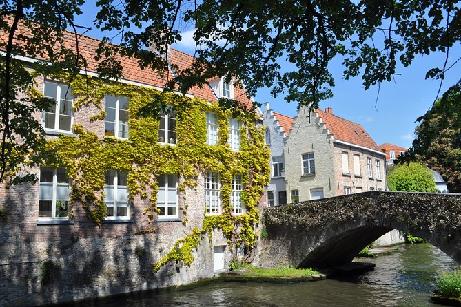 Bruges by Bike, Secret Corners, Street Art and Chocolate! - Small-Group Experience for Personal Attention