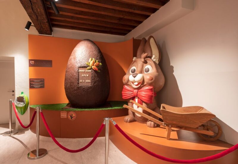 Bruges: Choco-Story Chocolate Museum Tour - Chocolate Production and Tasting