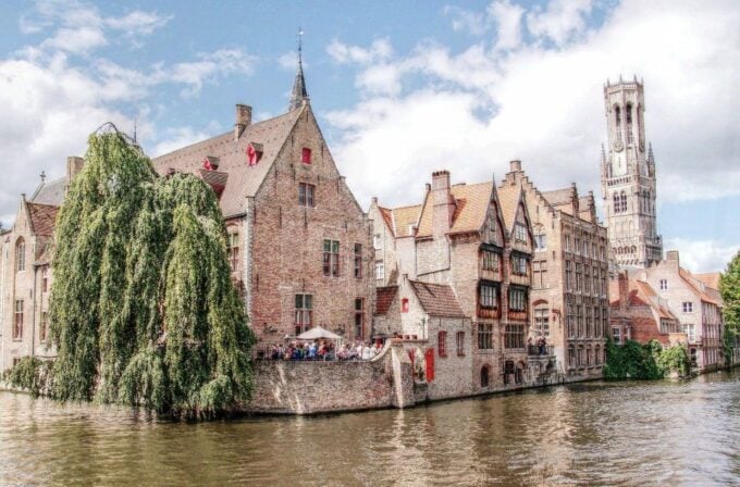 Bruges: Christmas Market Private Walking Tour - Availability and Customization