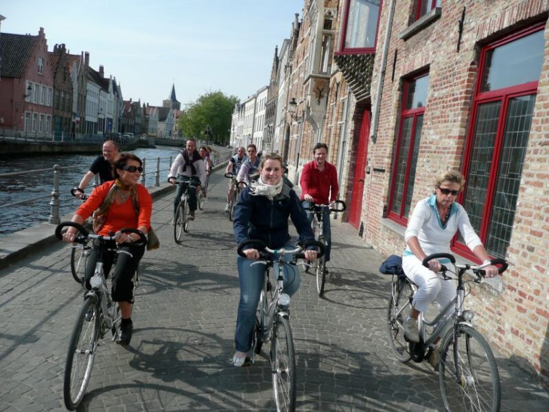 Bruges: City Highlights Bike Tour - Discovering Bruges by Bike