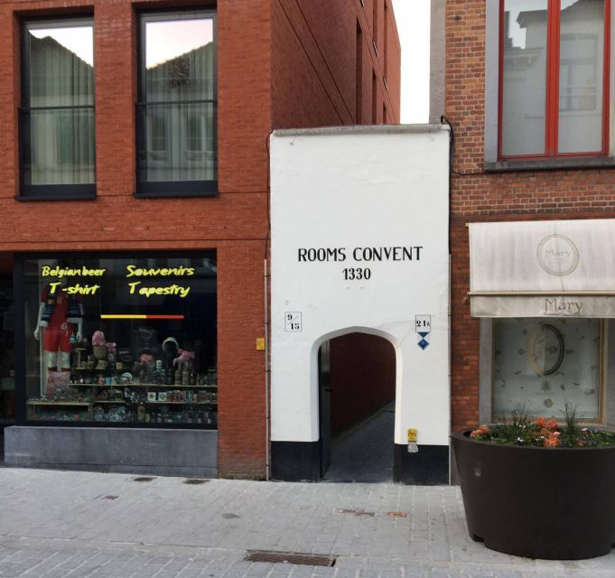 Bruges: City Sightseeing Self-Guided Audio Walking Tour - Key Points