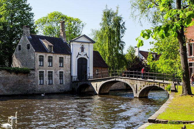Bruges Day Trip With Audio Guide Option From Paris - Key Sights in Bruges