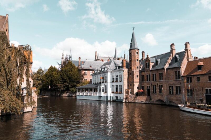 Bruges: Express Walk With a Local in 60 Minutes - Customer Feedback