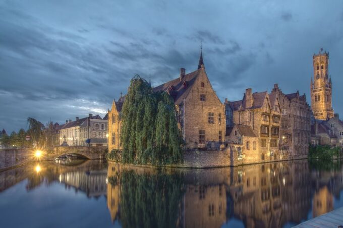 Bruges: First Discovery Walk and Reading Walking Tour - Recap