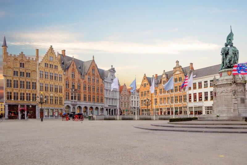 Bruges: Guided Rickshaw Tour - Knowledgeable Guides
