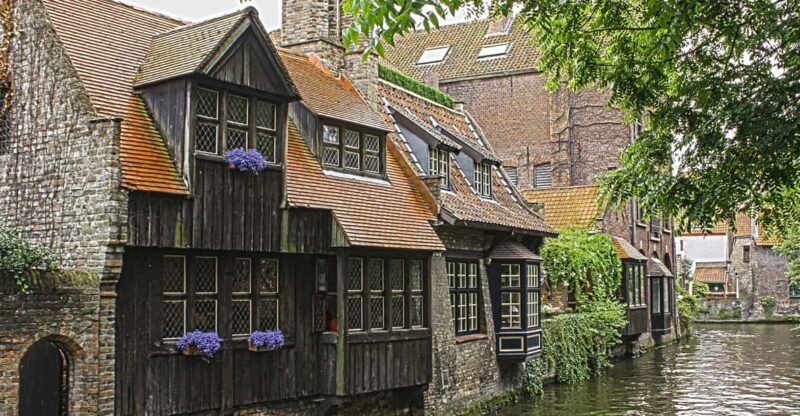Bruges: Highlights App Guided Tour With Puzzles - Key Points