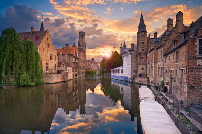Bruges: Highlights App Guided Tour With Puzzles - Free Cancellation and Refund