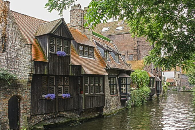Bruges: Highlights App Guided Tour With Puzzles - Requirements and Recommendations