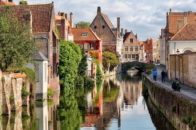 Bruges Highlights, Boat, Beer, Chocolate Day Trip From Paris - Guided Walking Tour