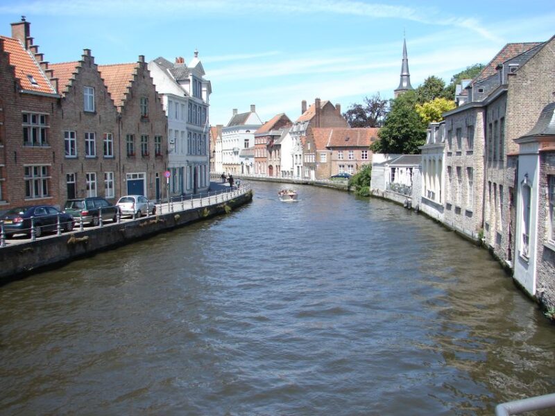 Bruges Private 2-Hour Walking Tour - Available Languages