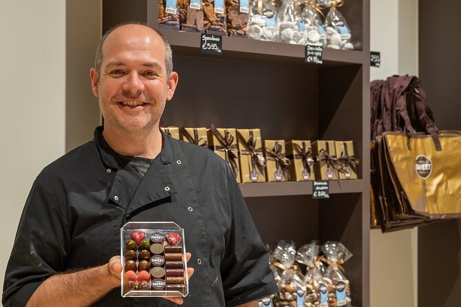 Bruges Private Chocolate Tour With Local Guide - Why Chocolate Lovers Will Enjoy