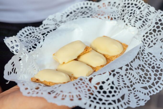 Bruges: Private Food Tour – 10 Tastings With Locals - Customizable Experience