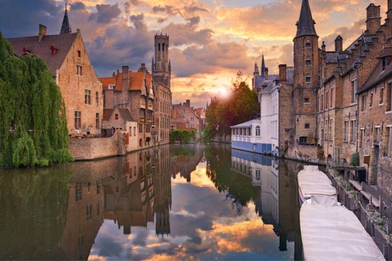 Bruges: Self-Guided Highlights Scavenger Hunt & Walking Tour - Experience and Itinerary
