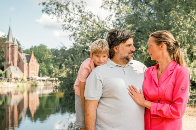 Bruges : Your Private 30min. Photoshoot in the Medieval City - Accessibility and Policies