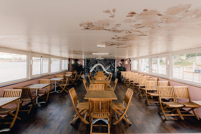 Brunch and Cruise on the Garonne in Bordeaux - Accessibility and Amenities for Travelers