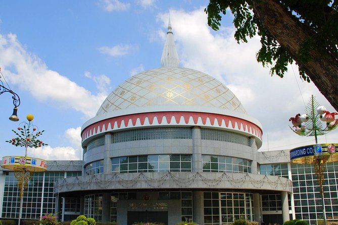 Brunei Half Day City Tour With Royal Regalia & Sultan Omar Ali Saifuddin Mosque - Malay Technology Museum