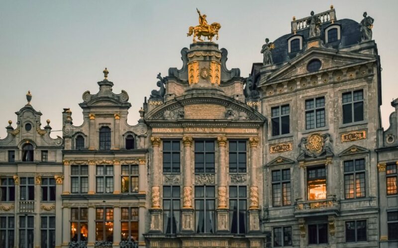 Brussel: Self-Guided Outdoor Escape Game - Gameplay Mechanics and Features