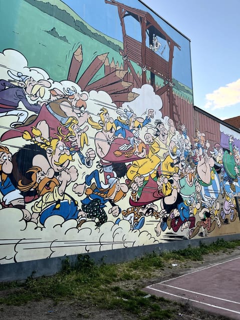 Brussels: 2 Hours Private Walking Tour of the Comics Walls - Exploring Brussels Comic Heritage