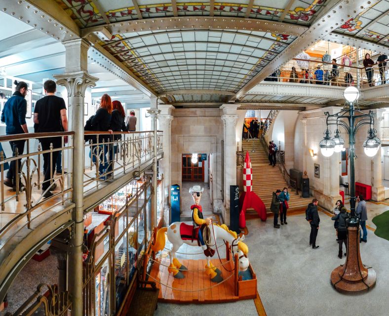 Brussels: 49 Museums, Atomium, and Discounts Card - Included Materials and Support