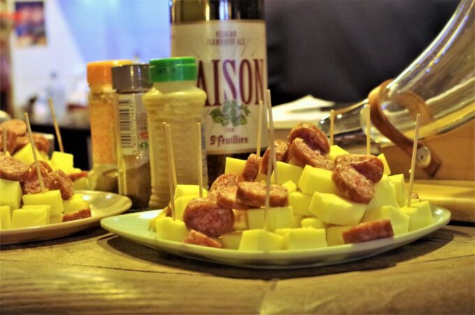 Brussels: Beer Tasting Tour With 7 Beers and Snacks - Starting Location and Duration