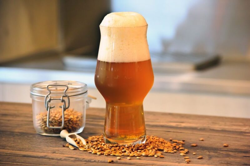 Brussels: Beer Tasting With a Local Guide - Tasting at a Trendy Beer Garden