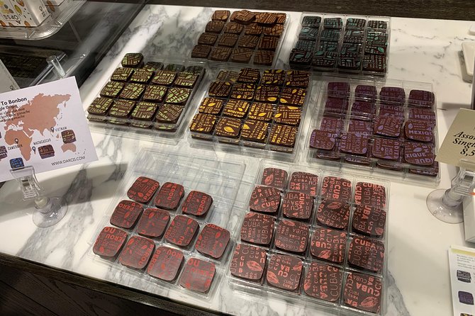 Brussels Chocolate Beer Waffle and Belgian Whiskey All-in-One (Small Group) Tour - Chocolate Sampling