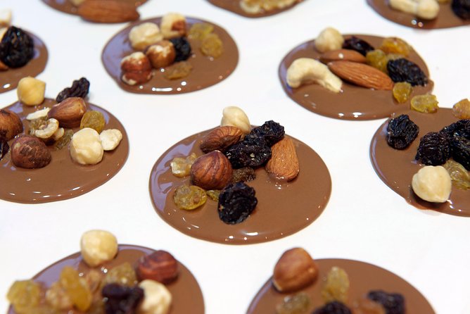Brussels Chocolate Walking Tour and Workshop - Walking Tour of Brussels