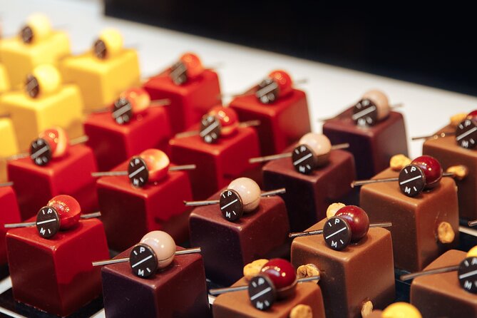 Brussels Chocolate Walking Tour and Workshop - Creating Your Own Pralines