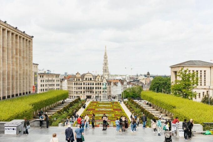 Brussels: City Highlights Walking Tour and Food Tasting - Scenic Views Along the Route
