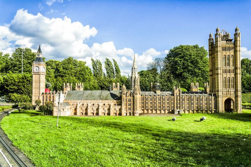 Brussels: Entry Ticket to Mini-Europe - Accessibility and Amenities