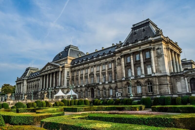 Brussels: Guided Walking Tour - Guided Experience