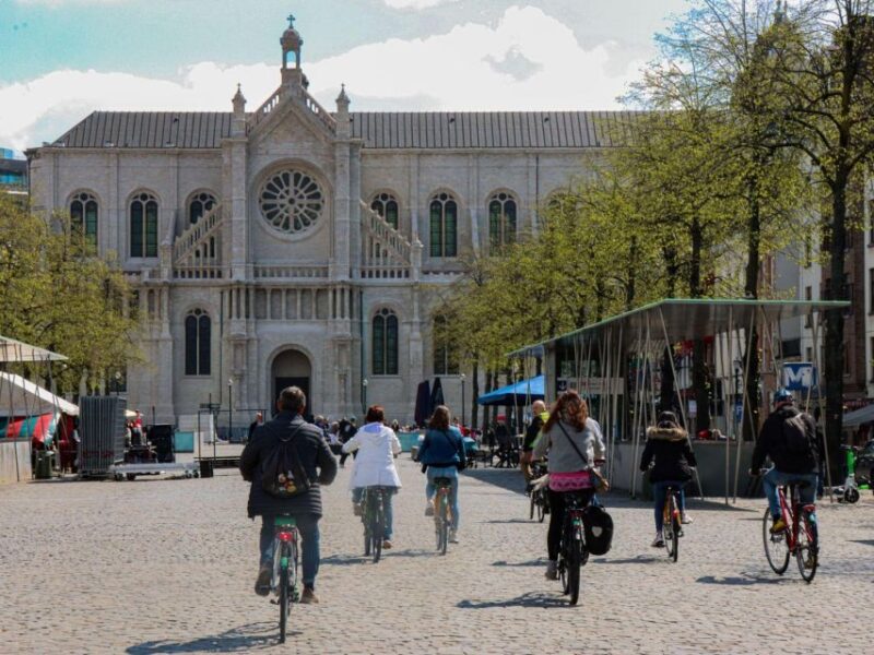 Brussels: Highlights and Hidden Gems Bike Tour - Duration and Pricing
