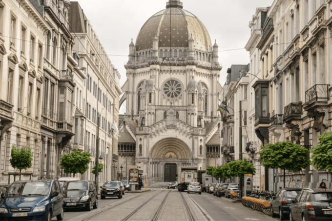 Brussels: Highlights App Guided Tour With Puzzles - Key Highlights