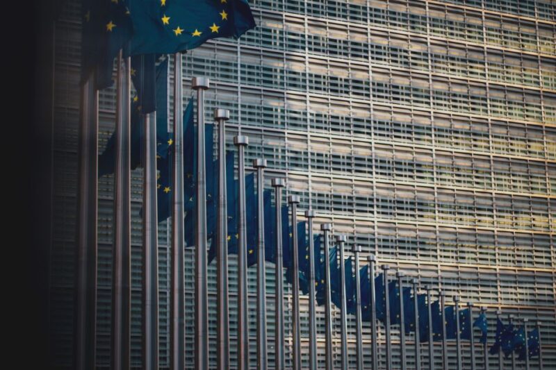 Brussels: Highlights Walking and Bus Tour With Waffle - Key Points