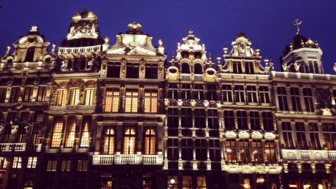 Brussels: Hungry Marys Famous Beer and Chocolate Tour - Exploring Belgian Beer Styles