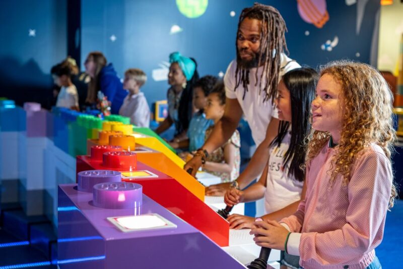 Brussels: LEGO® Discovery Centre Admission Ticket - LEGO® 4D Movies and MINI WORLD