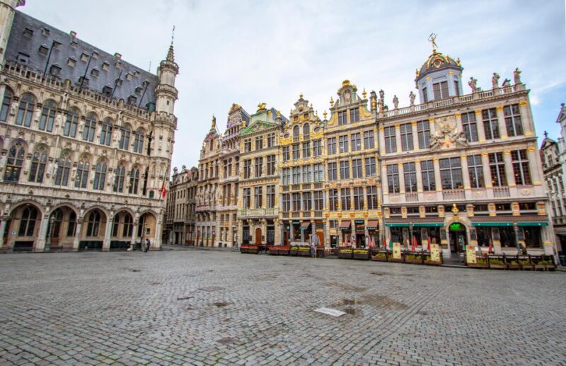 Brussels: Private Exclusive History Tour With a Local Expert - Booking and Availability