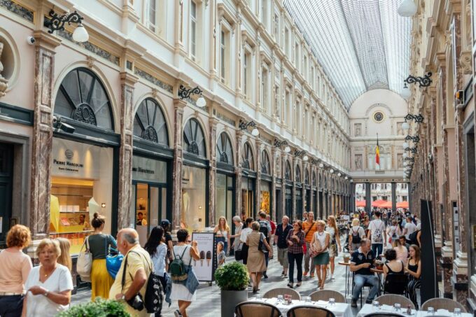Brussels: Private Food Tour – 10 Tastings With Locals - Local Cuisine Exploration