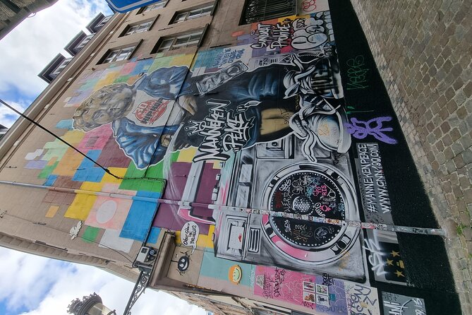 Brussels Through Its Comics Murals - Insights From Knowledgeable Guides